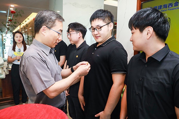 16898418892591297M4D.jpg 409A6657.jpg